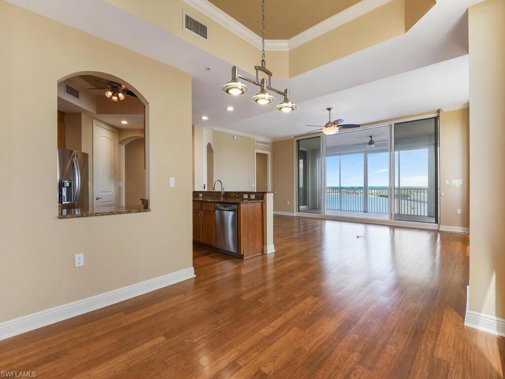 HIGH POINT PLACE - Residential