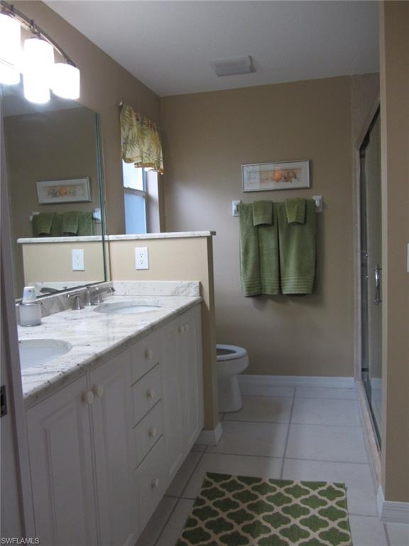 ROYAL VILLAS - Residential