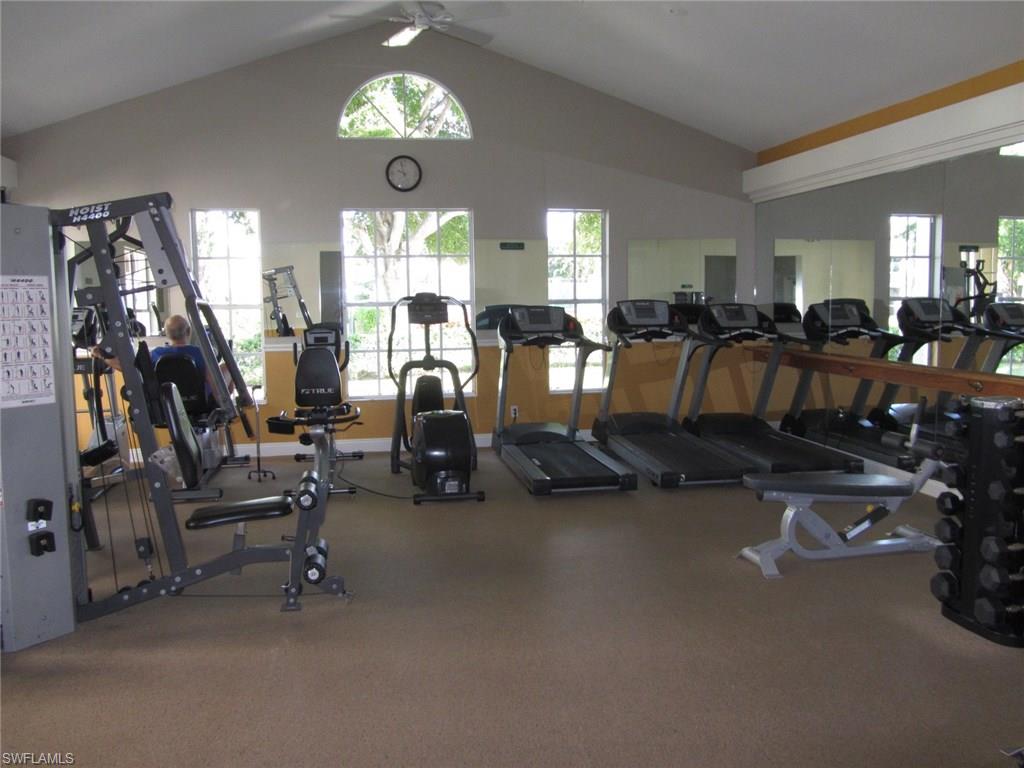 ROYAL VILLAS - Residential