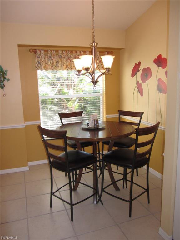 ROYAL VILLAS - Residential