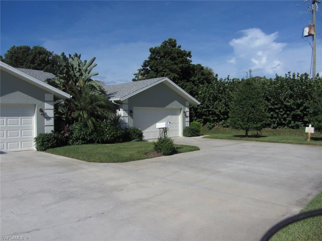 ROYAL VILLAS - Residential