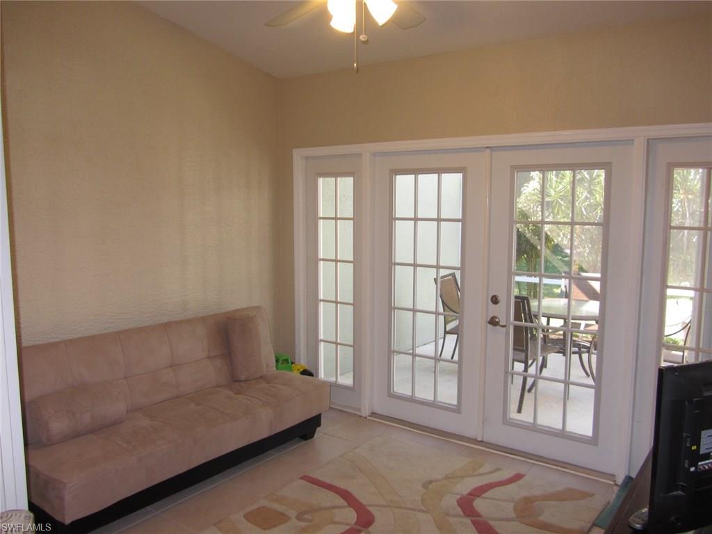 ROYAL VILLAS - Residential