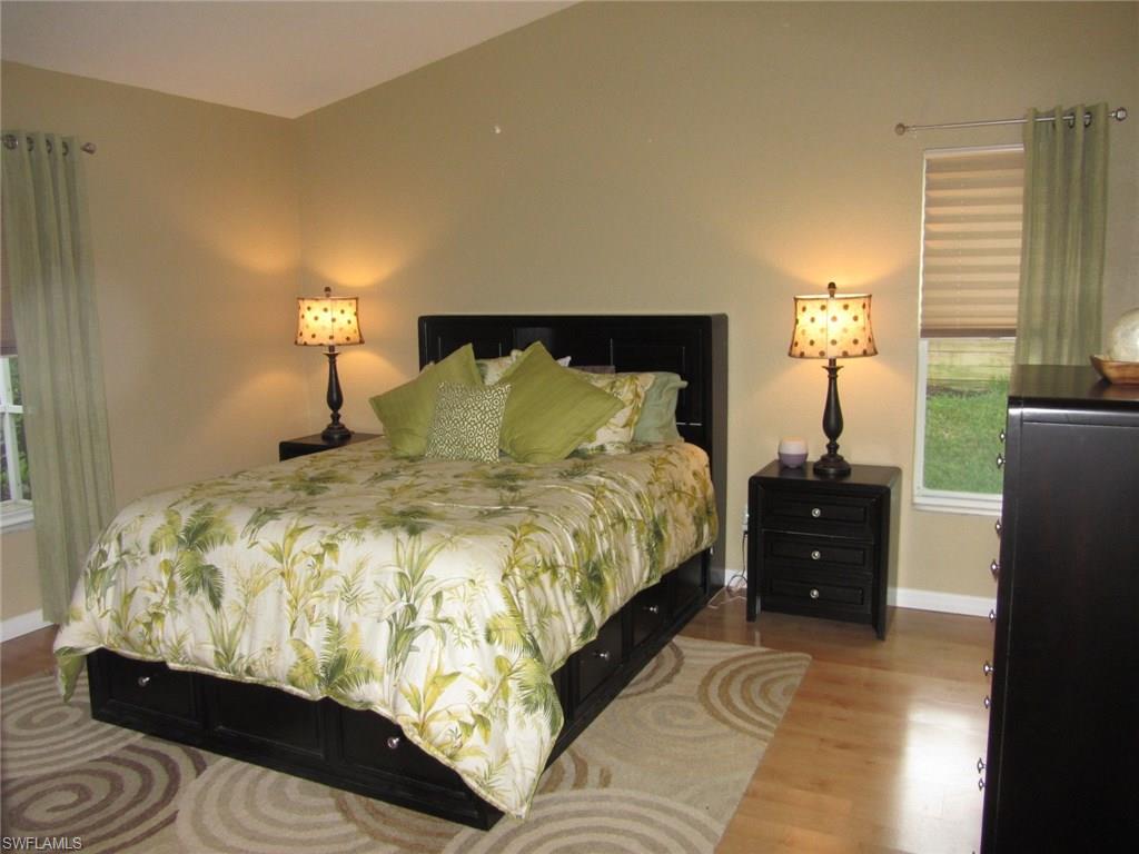 ROYAL VILLAS - Residential