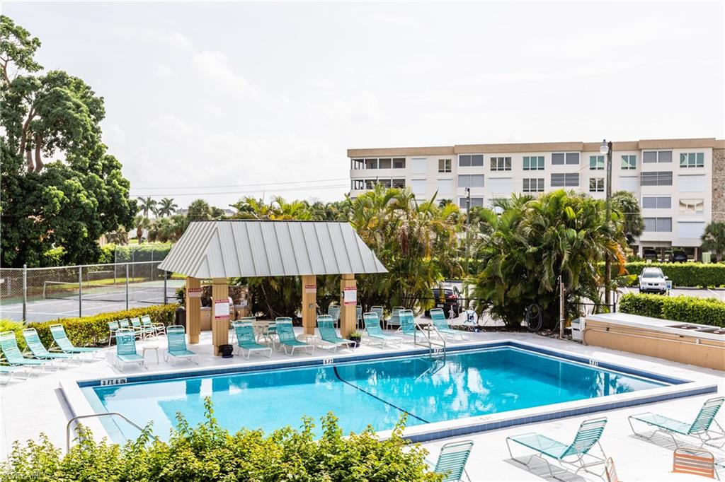 MARCO ISLAND - Residential