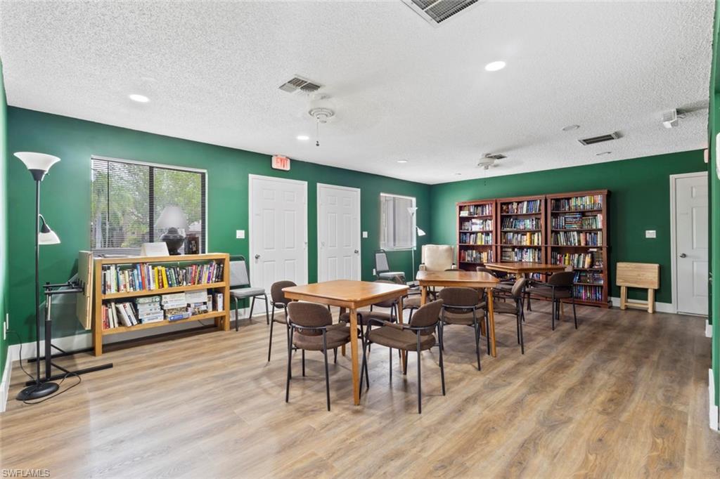 ISLAND PARK VILLAGE - Residential