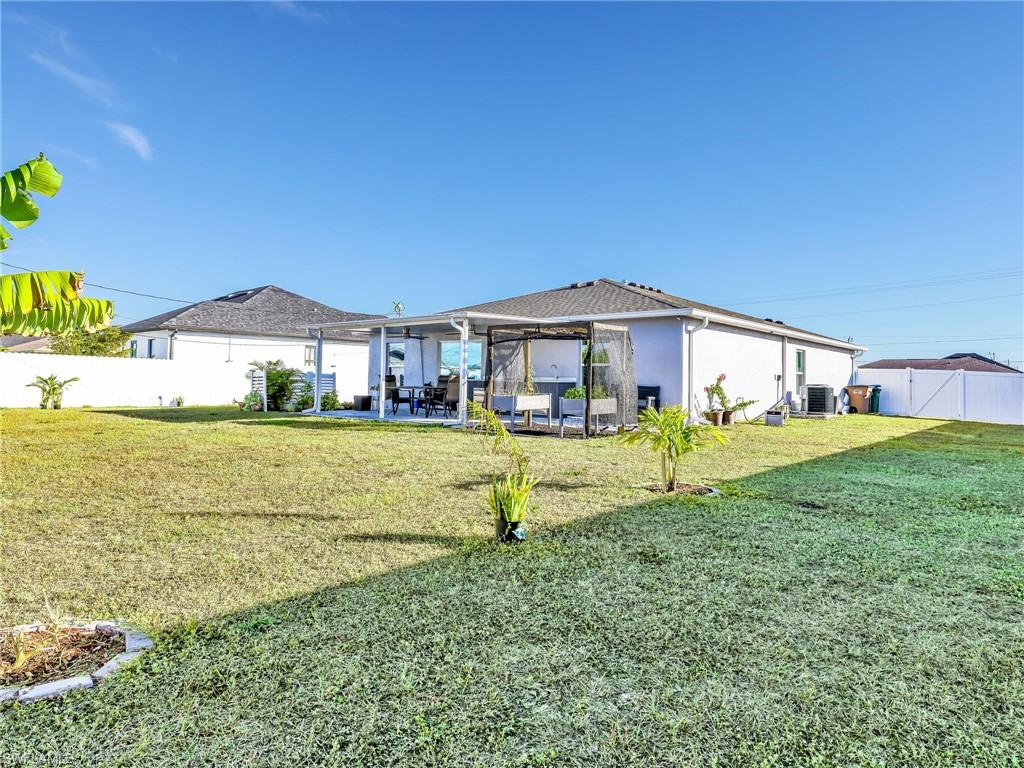 CAPE CORAL - Residential