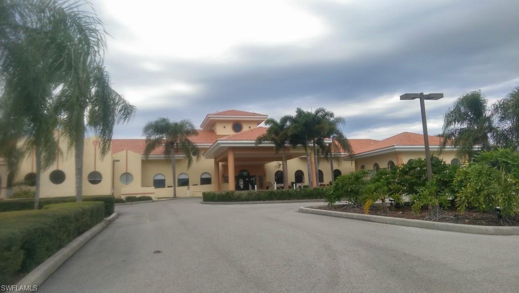 SABAL SPRINGS GOLF AND RACQUET CLUB - Residential