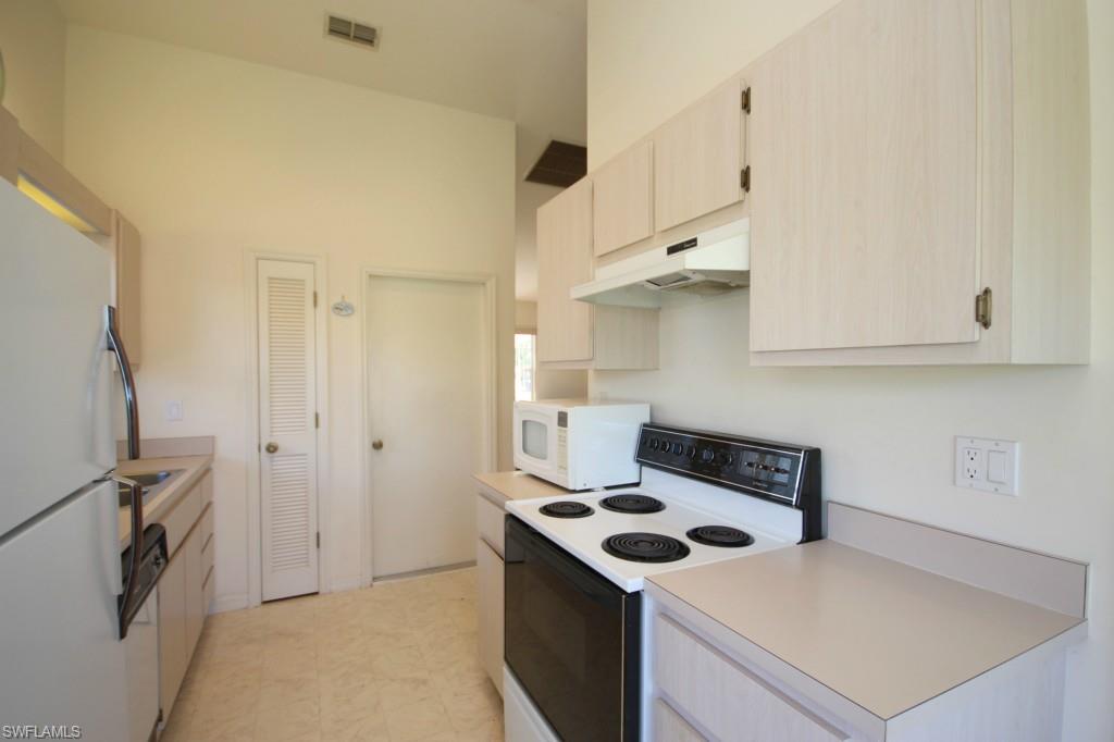 SABAL SPRINGS GOLF AND RACQUET CLUB - Residential