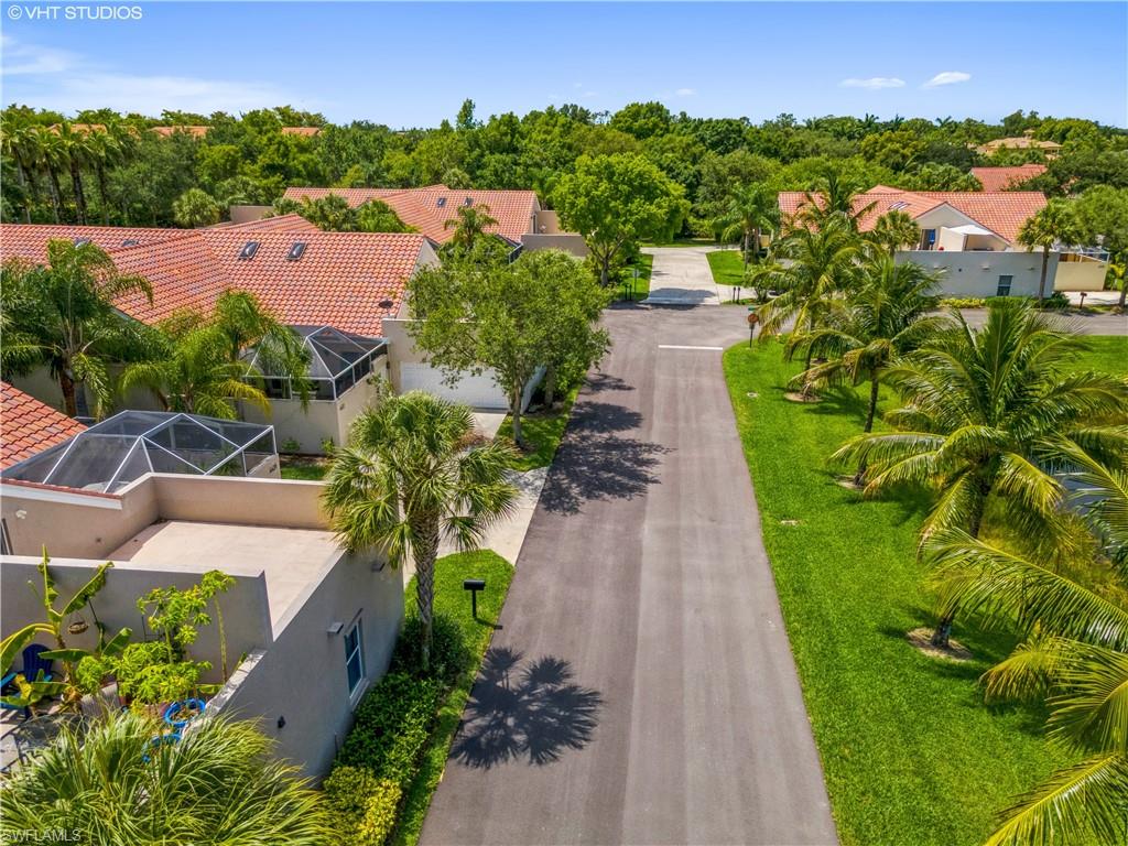 QUAIL WOODS COURTYARDS - Residential