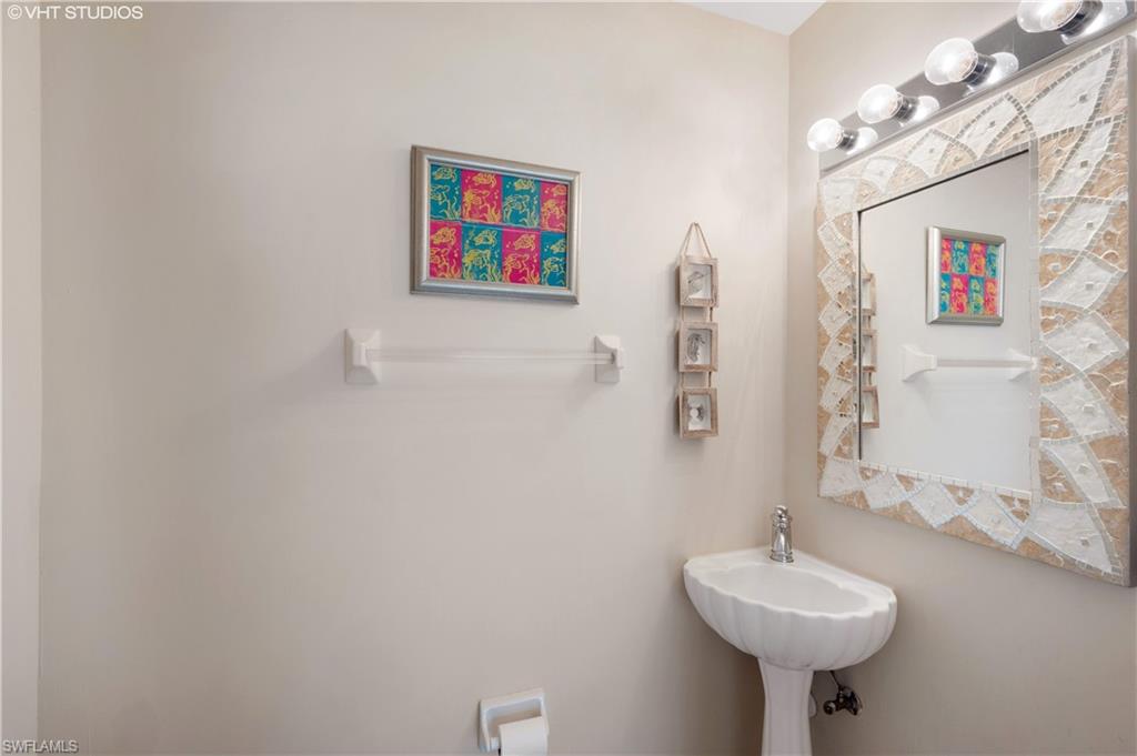 QUAIL WOODS COURTYARDS - Residential