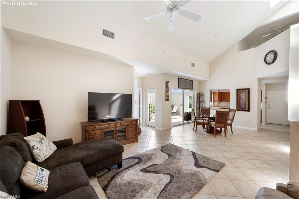 QUAIL WOODS COURTYARDS - Residential