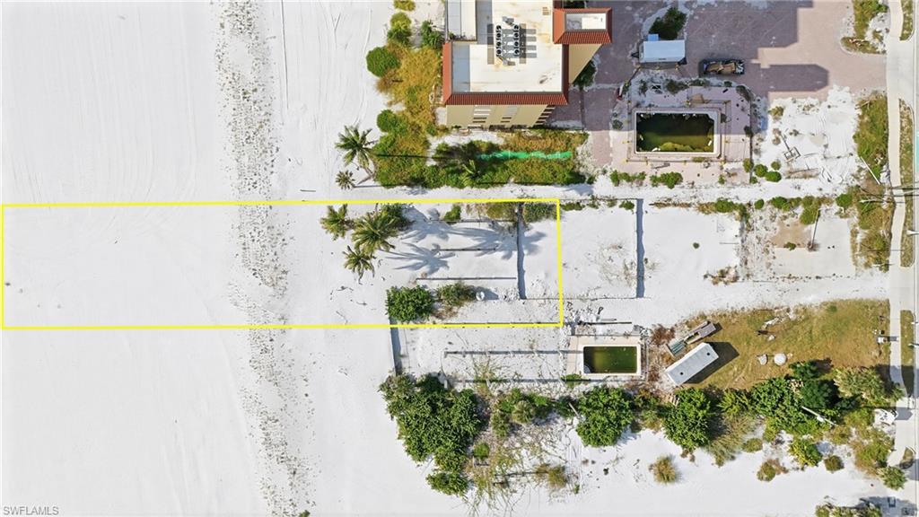 ISLAND SHORES - Land