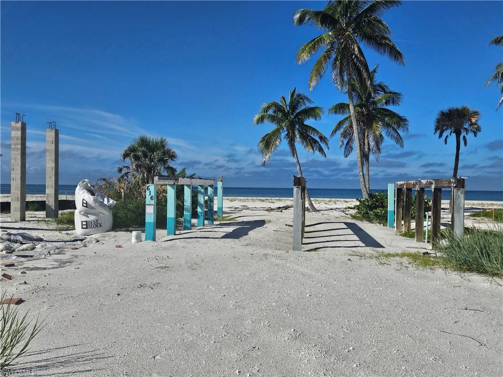 ISLAND SHORES - Land