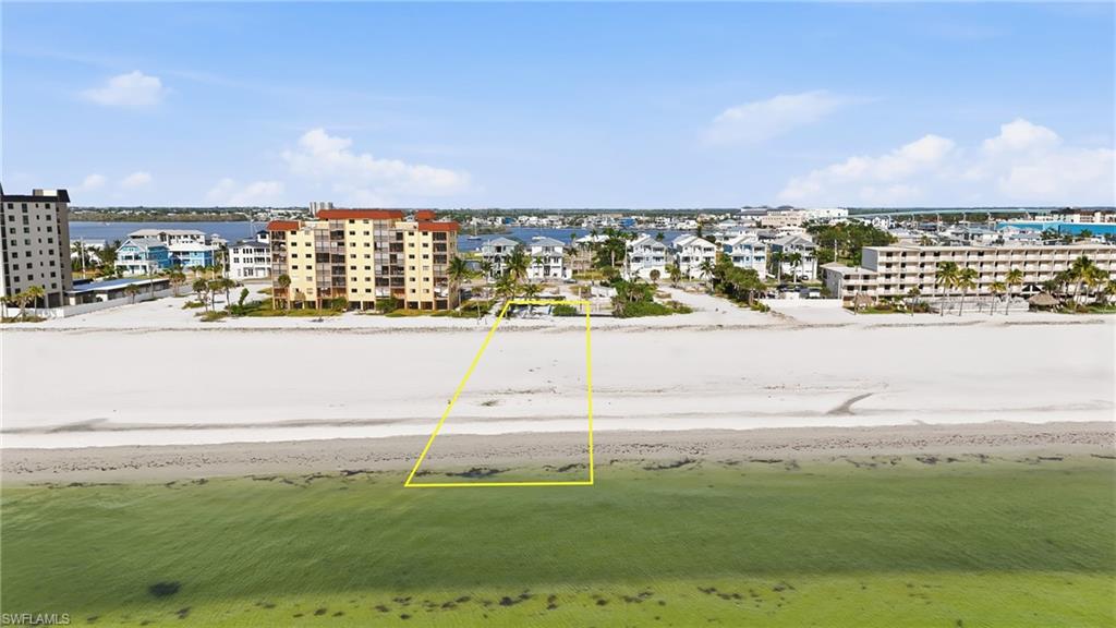 ISLAND SHORES - Land