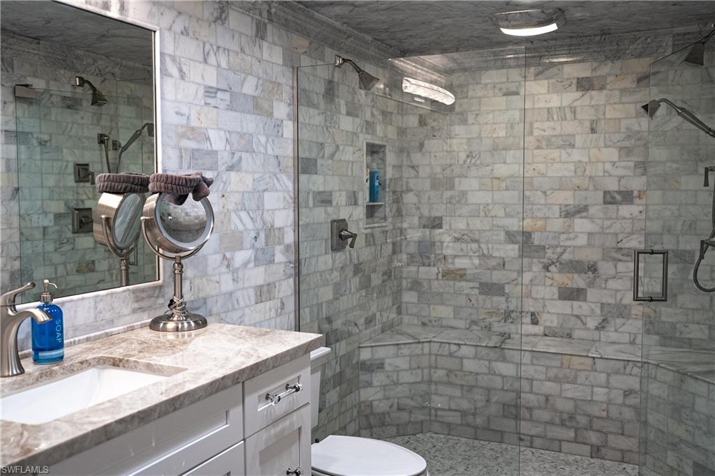 IMPERIAL SHORES - Residential