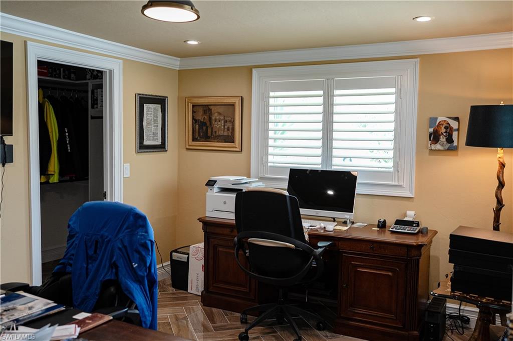 IMPERIAL SHORES - Residential