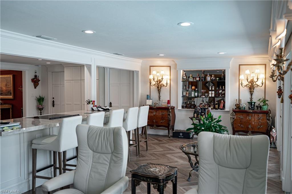 IMPERIAL SHORES - Residential