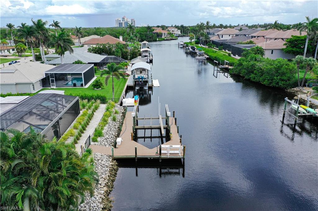 IMPERIAL SHORES - Residential