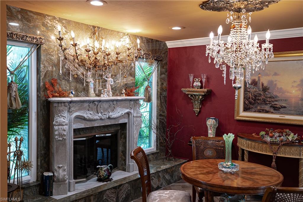 IMPERIAL SHORES - Residential