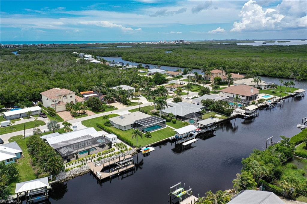 IMPERIAL SHORES - Residential