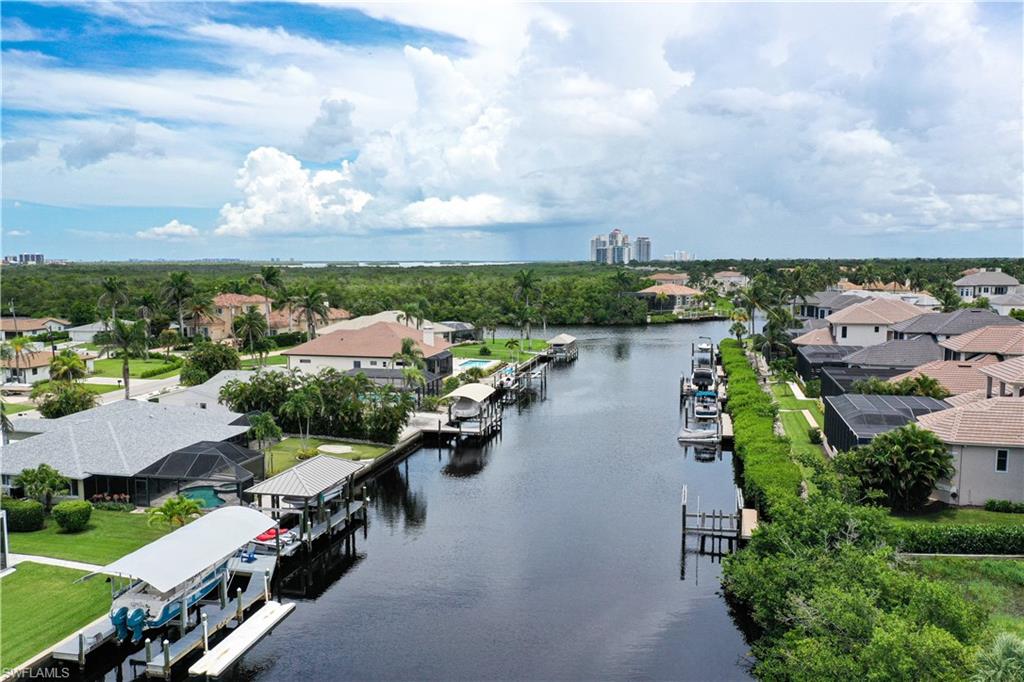 IMPERIAL SHORES - Residential