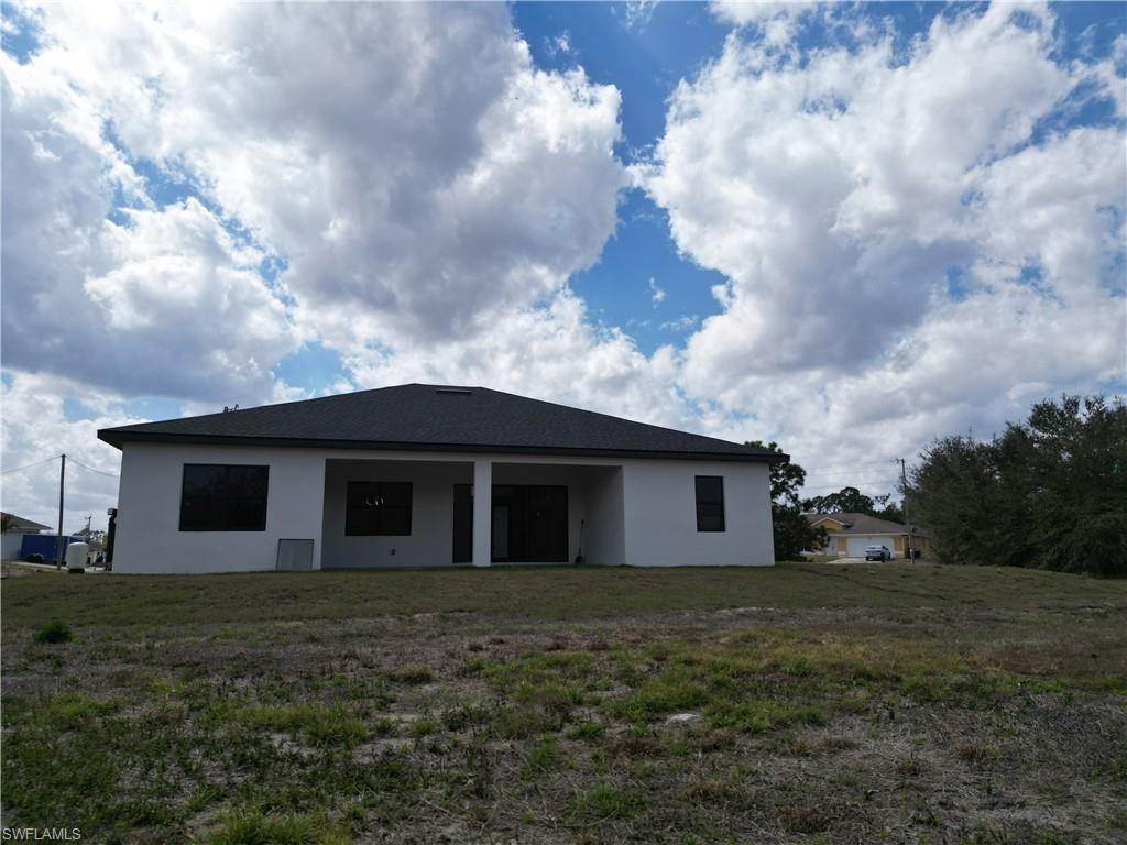 MIRROR LAKES - Residential