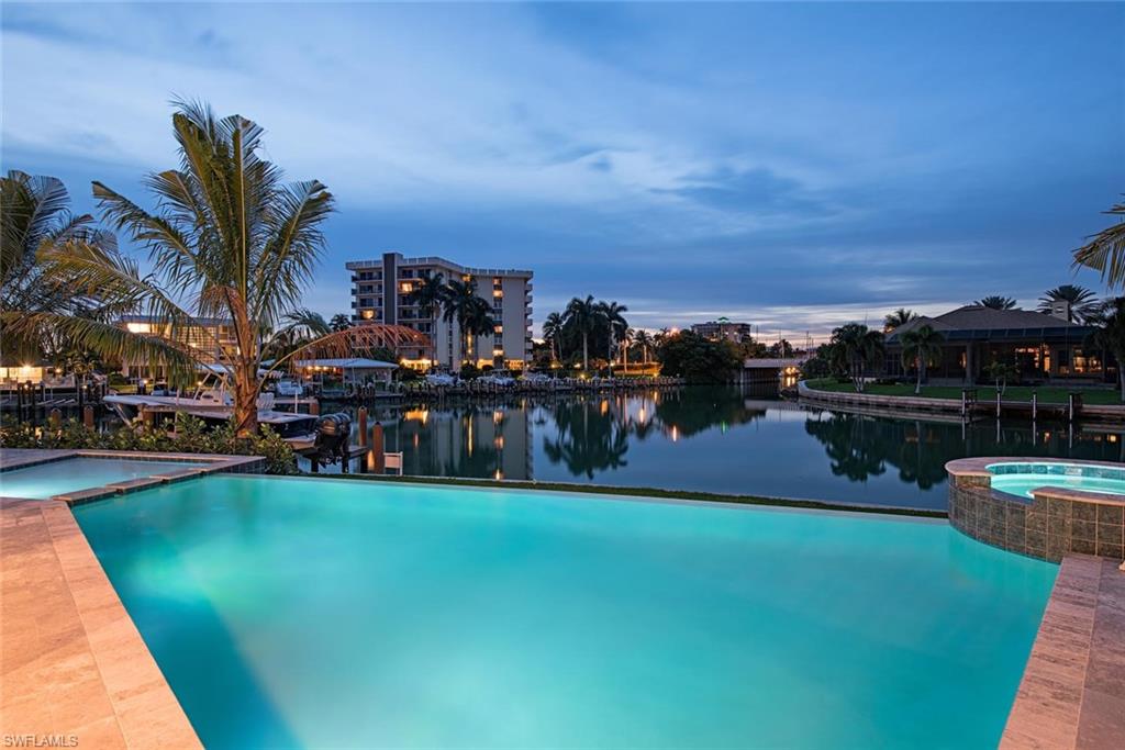 MOORINGS - Residential