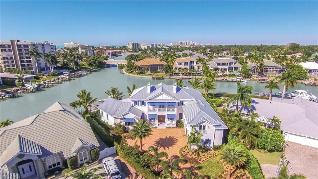 MOORINGS - Residential