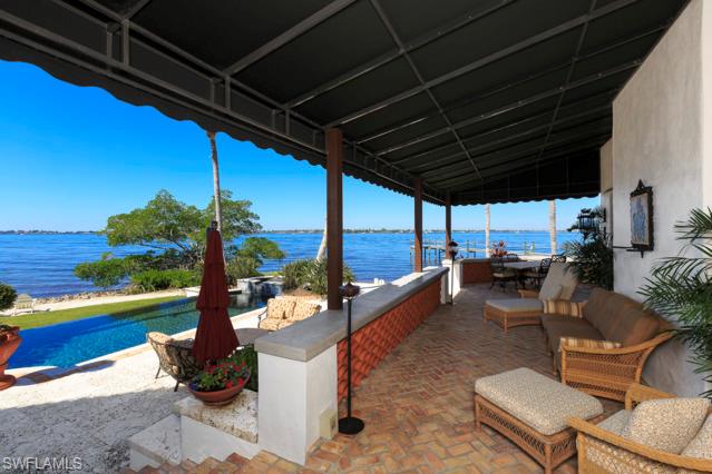 EDGEWATER - Residential