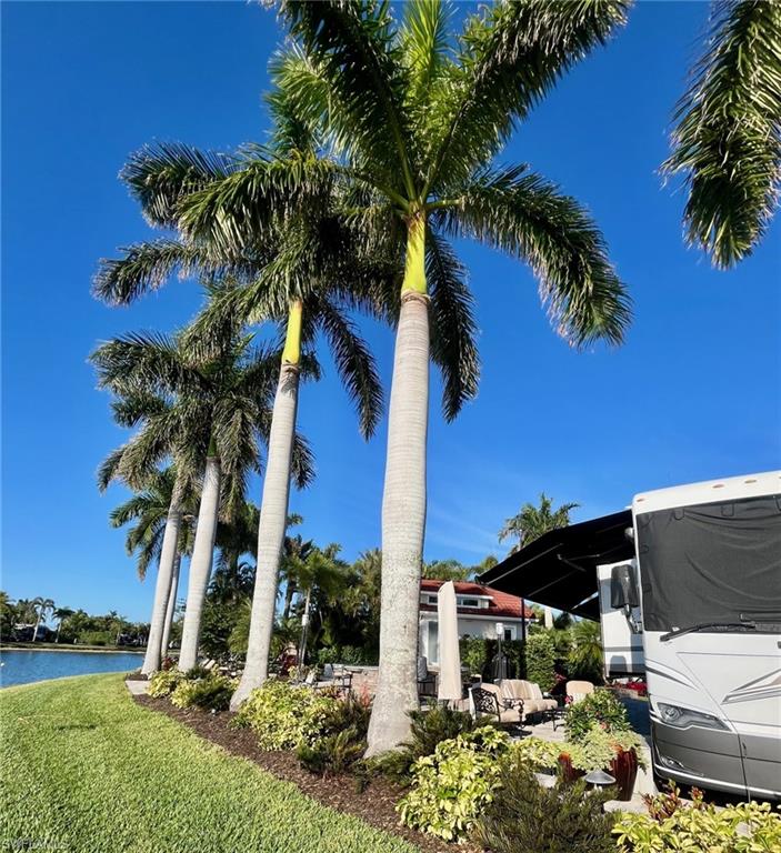 PELICAN LAKE RV RESORT - Land