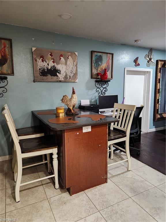 NAPLES MANOR - Residential