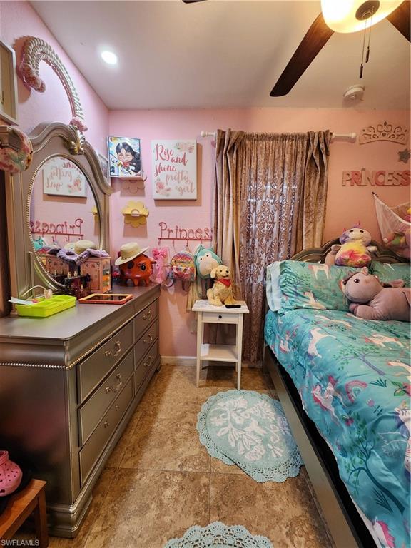 NAPLES MANOR - Residential