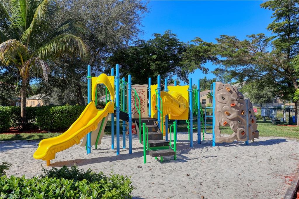 OLYMPIA POINTE - Residential