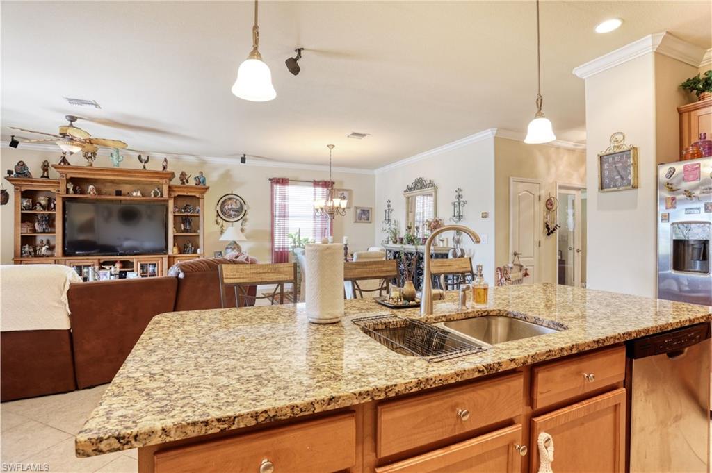 OLYMPIA POINTE - Residential