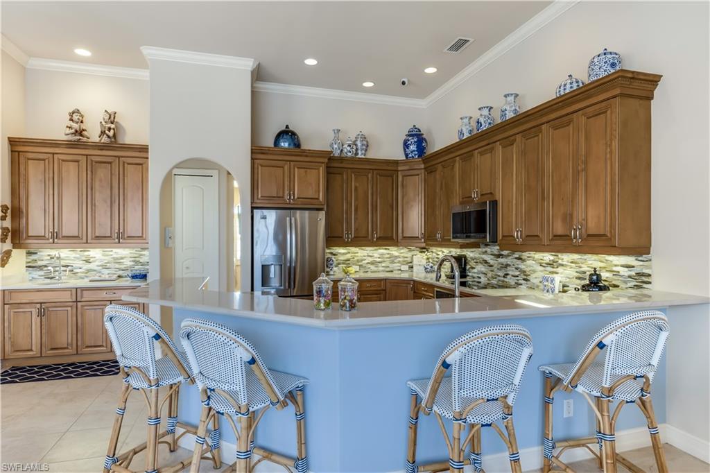 MARCO BEACH - Residential