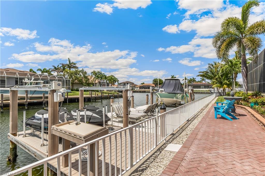 MARCO BEACH - Residential