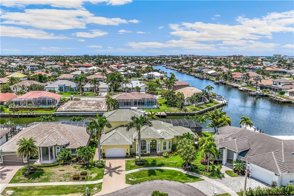 MARCO BEACH - Residential