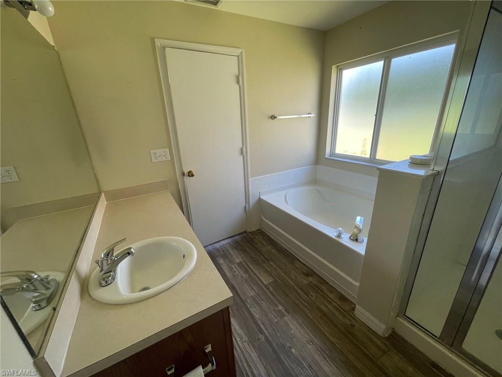 TOWN LAKES - Residential