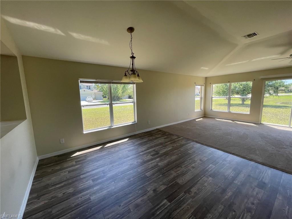 TOWN LAKES - Residential