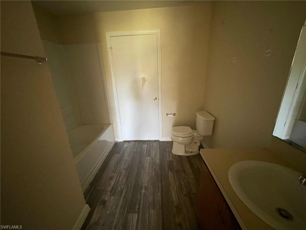 TOWN LAKES - Residential