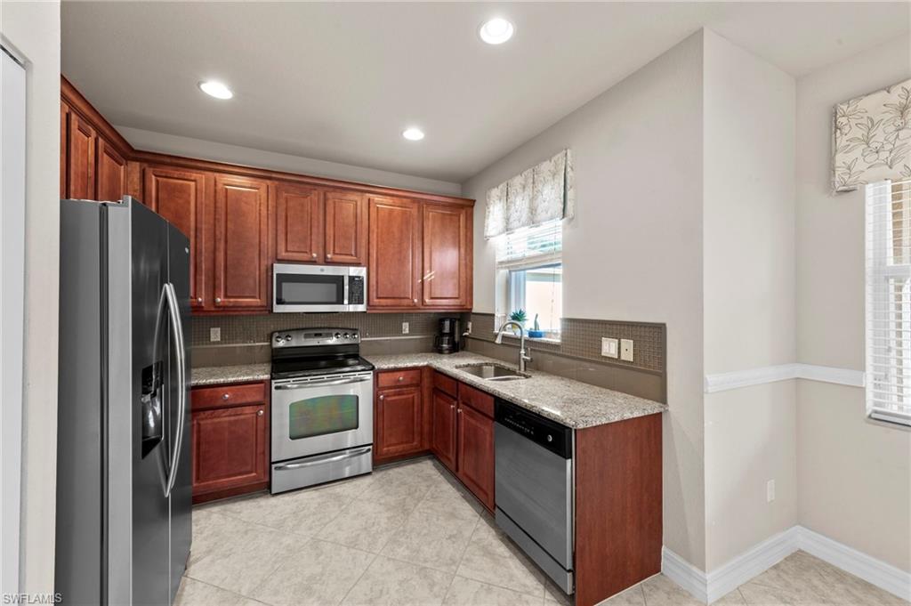 BOTANICA LAKES - Residential