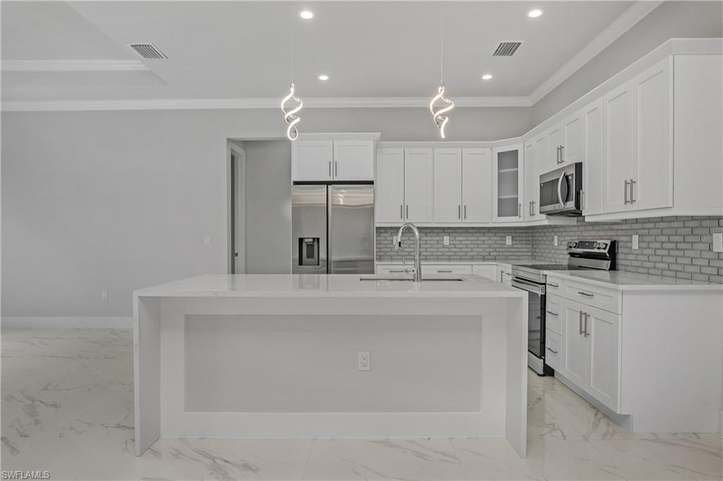 GOLDEN GATE ESTATES - Residential Lease