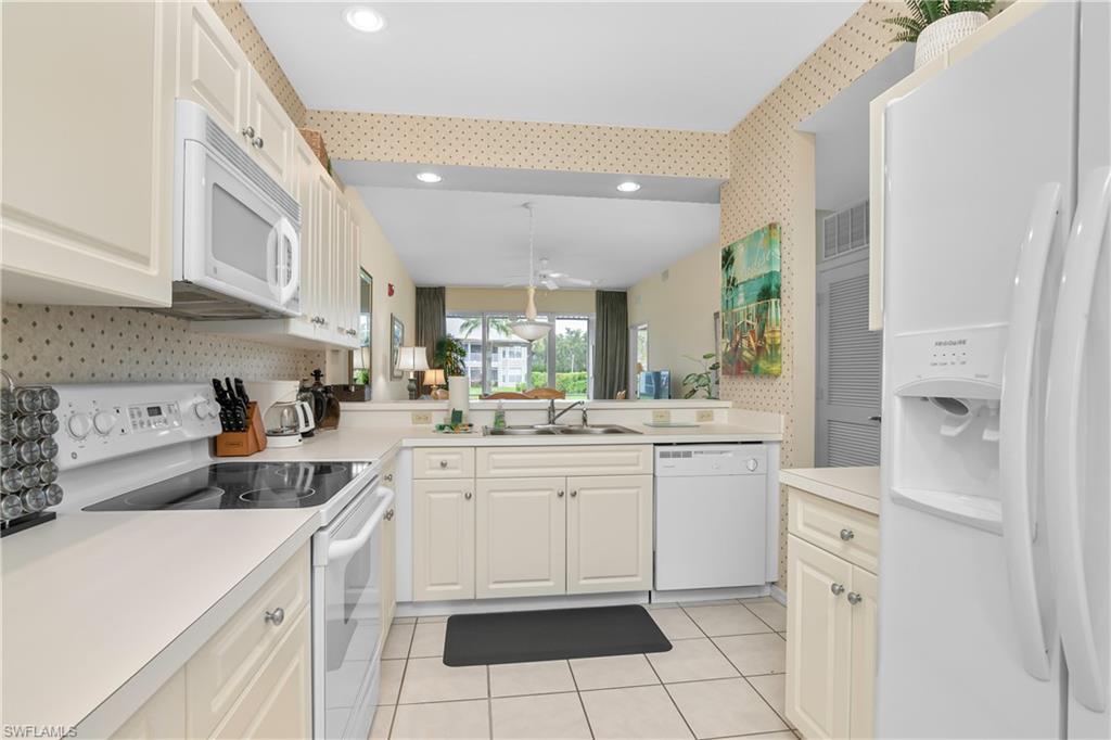 GOLDEN GATE ESTATES - Residential Lease