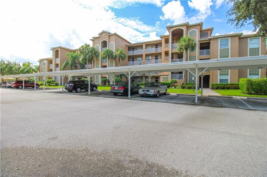 ***CEDAR HAMMOCK***SEASONAL RENTAL***GOLF TRANSFER AVAILABLE*** Charming 2-bedrooms 2 bathrooms condo now available. Fresh paint, tile and carpet flooring. Located in the gated community of Cedar Hammock with beautiful views of the golf course and lake. Amenities include country club, pool and a state of the art fitness center. Conveniently located near downtown Naples for plenty of shopping and dinning and our finest beaches.