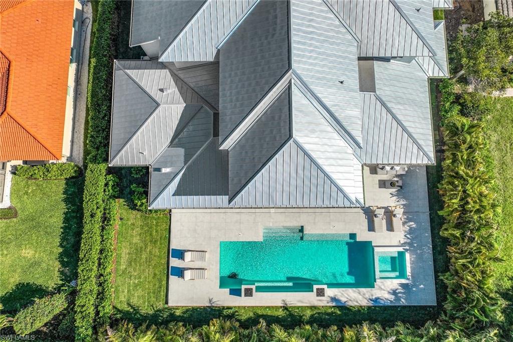 MOORINGS - Residential