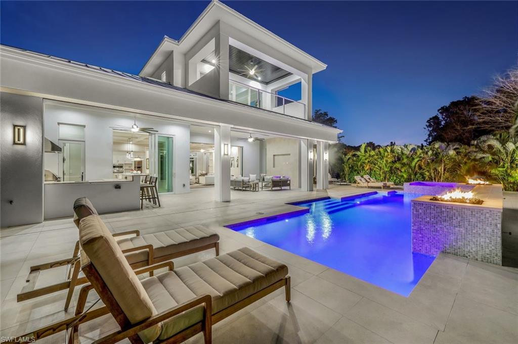 MOORINGS - Residential