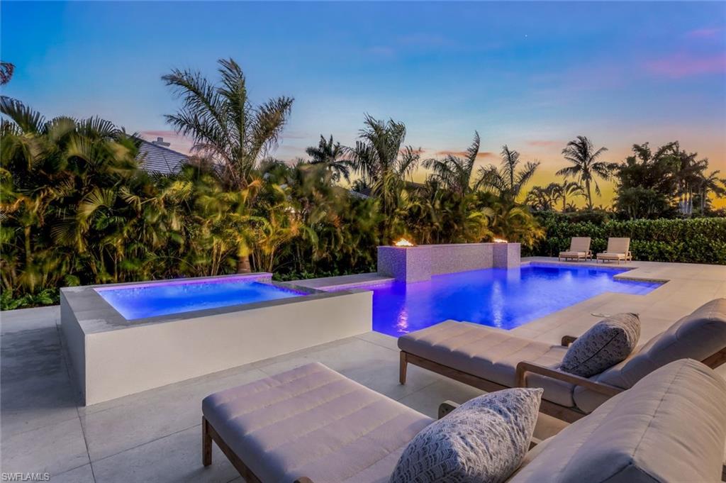 MOORINGS - Residential