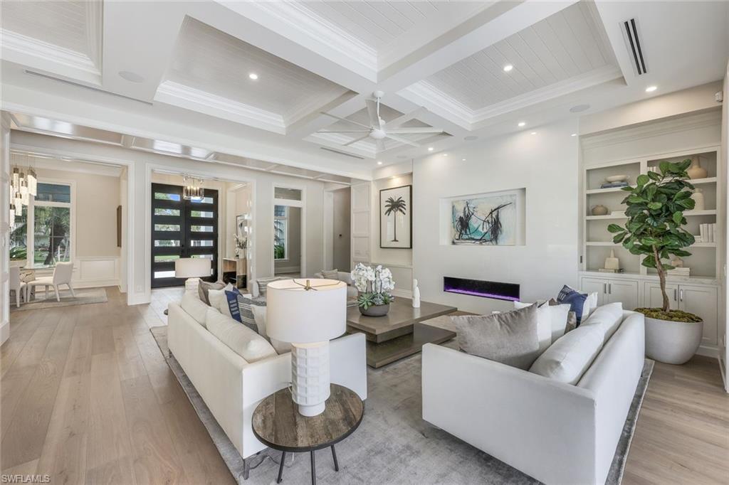 MOORINGS - Residential