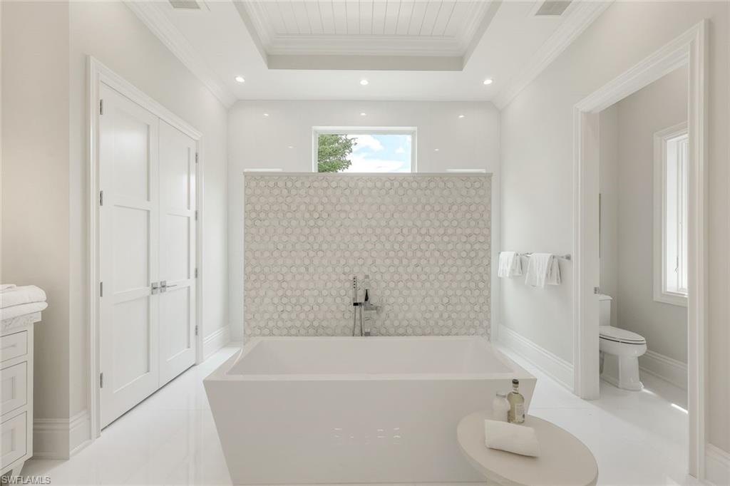 MOORINGS - Residential