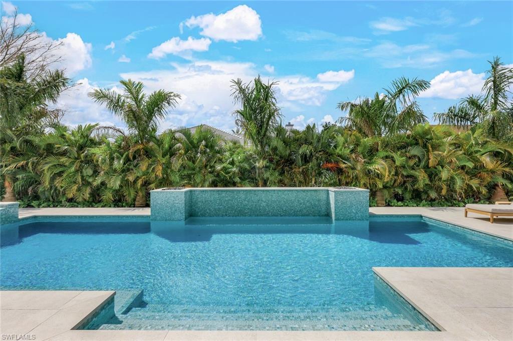 MOORINGS - Residential